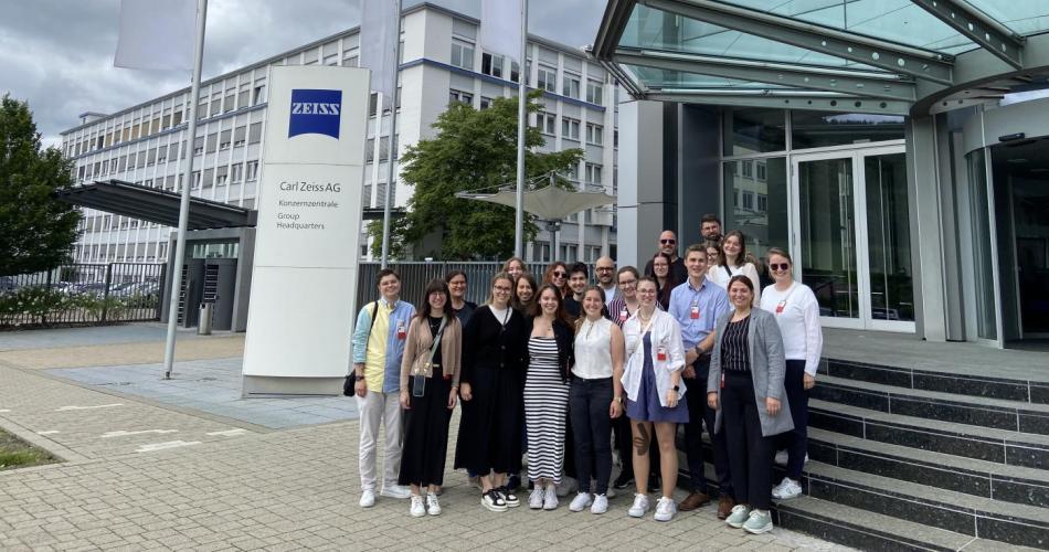 Gruppenfoto HTL Klasse ZEISS Ausflug
